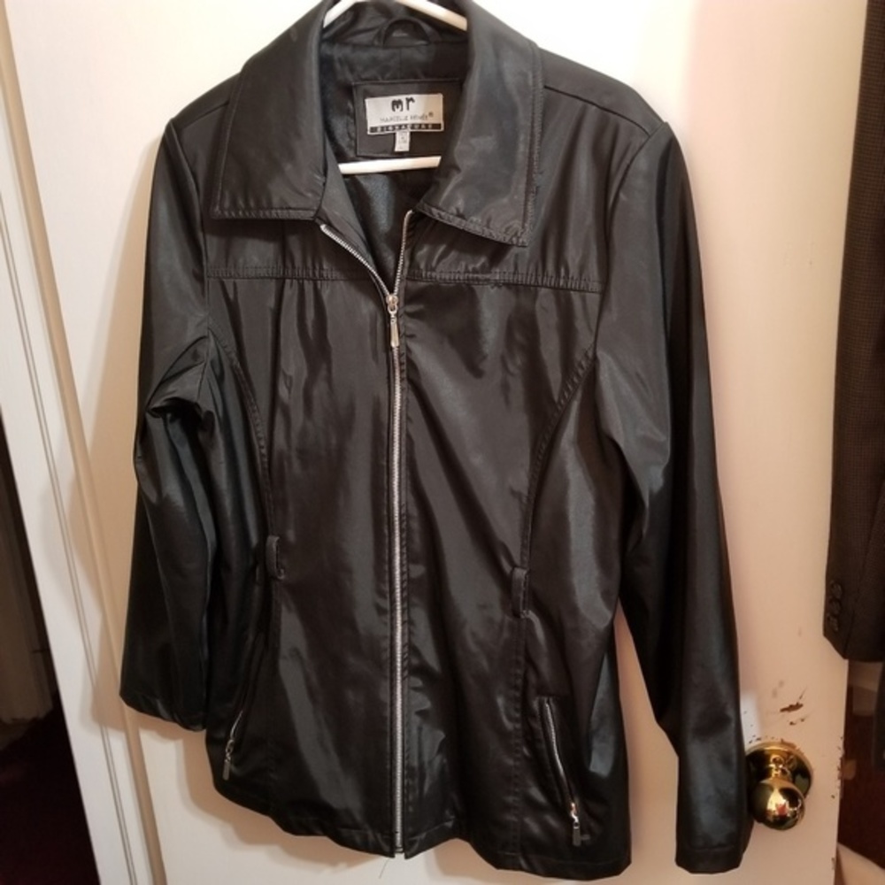 Marcelle Renee Signature Black Coat Zip Up Size L‎